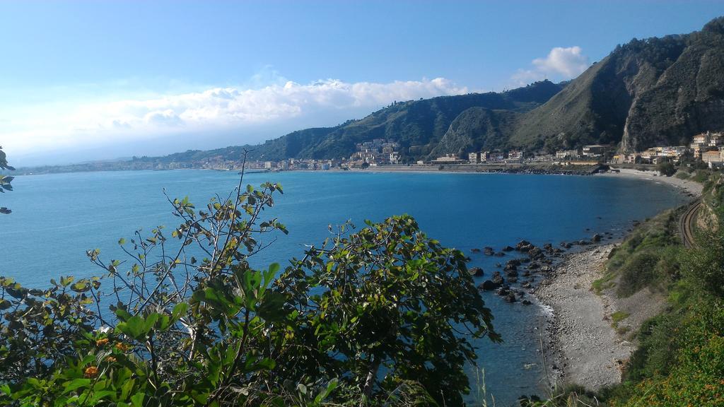 La Maison Doree Giardini Naxos Værelse billede