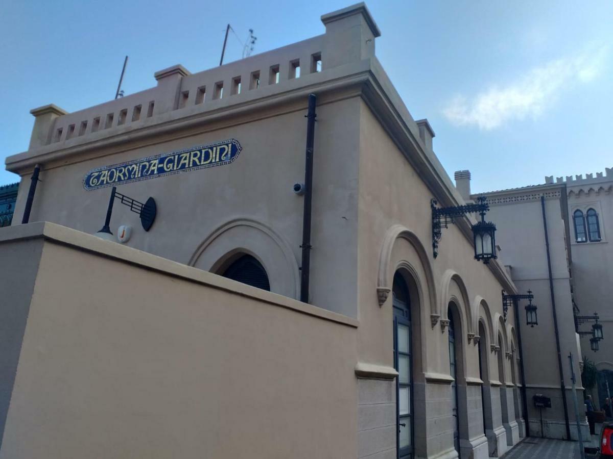 La Maison Doree Giardini Naxos Eksteriør billede